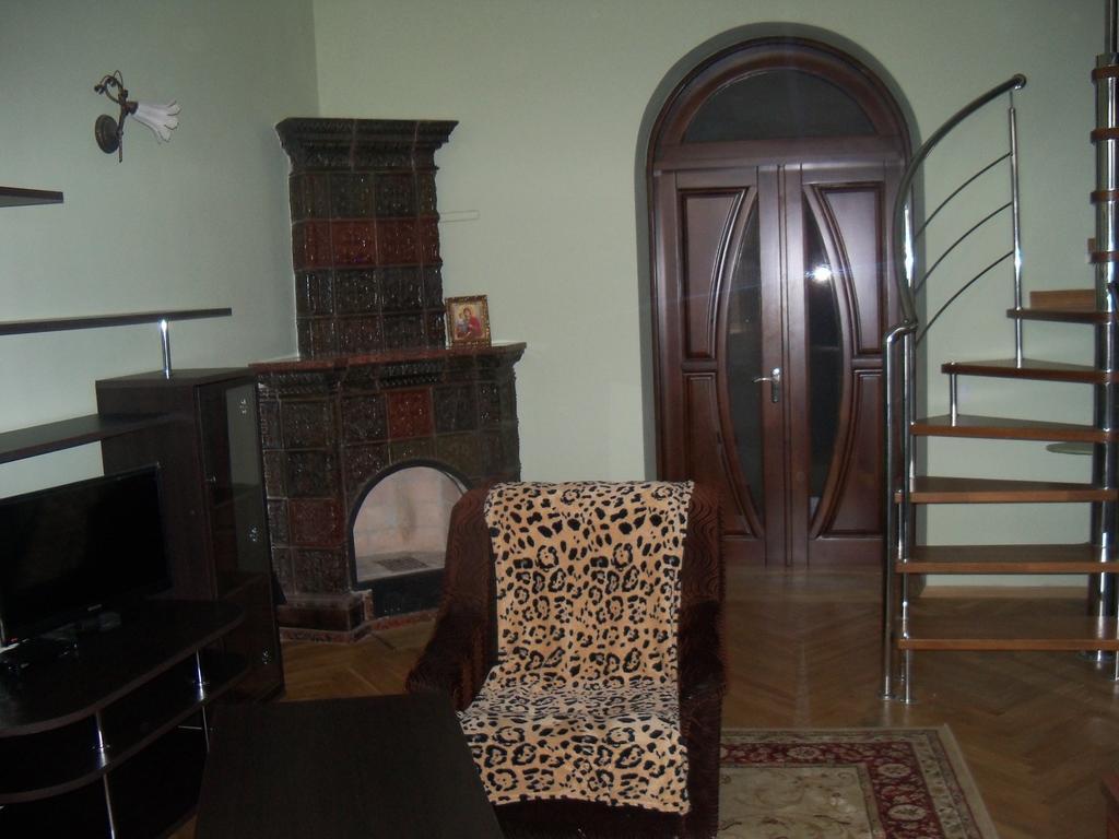 Apartment Roman Lviv Eksteriør bilde