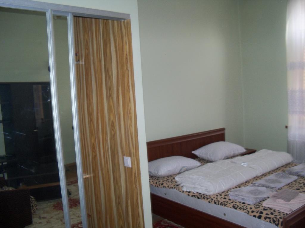 Apartment Roman Lviv Eksteriør bilde