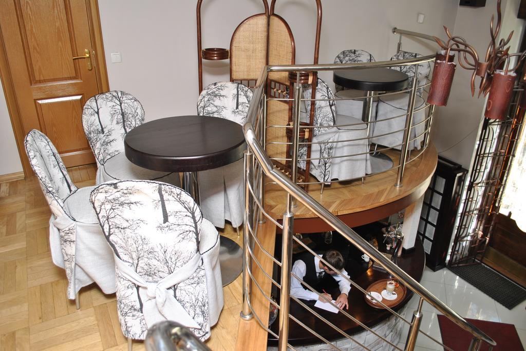 Apartment Roman Lviv Eksteriør bilde
